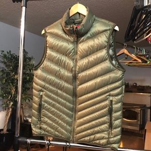 Nike puffer vest